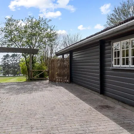Feriehus - 1-6km From The Sea By Interhome